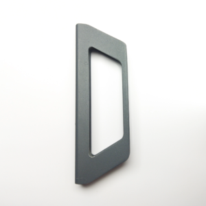 Handvat of deurgreep voor comfortabele bediening van een glazen schuifwand.
